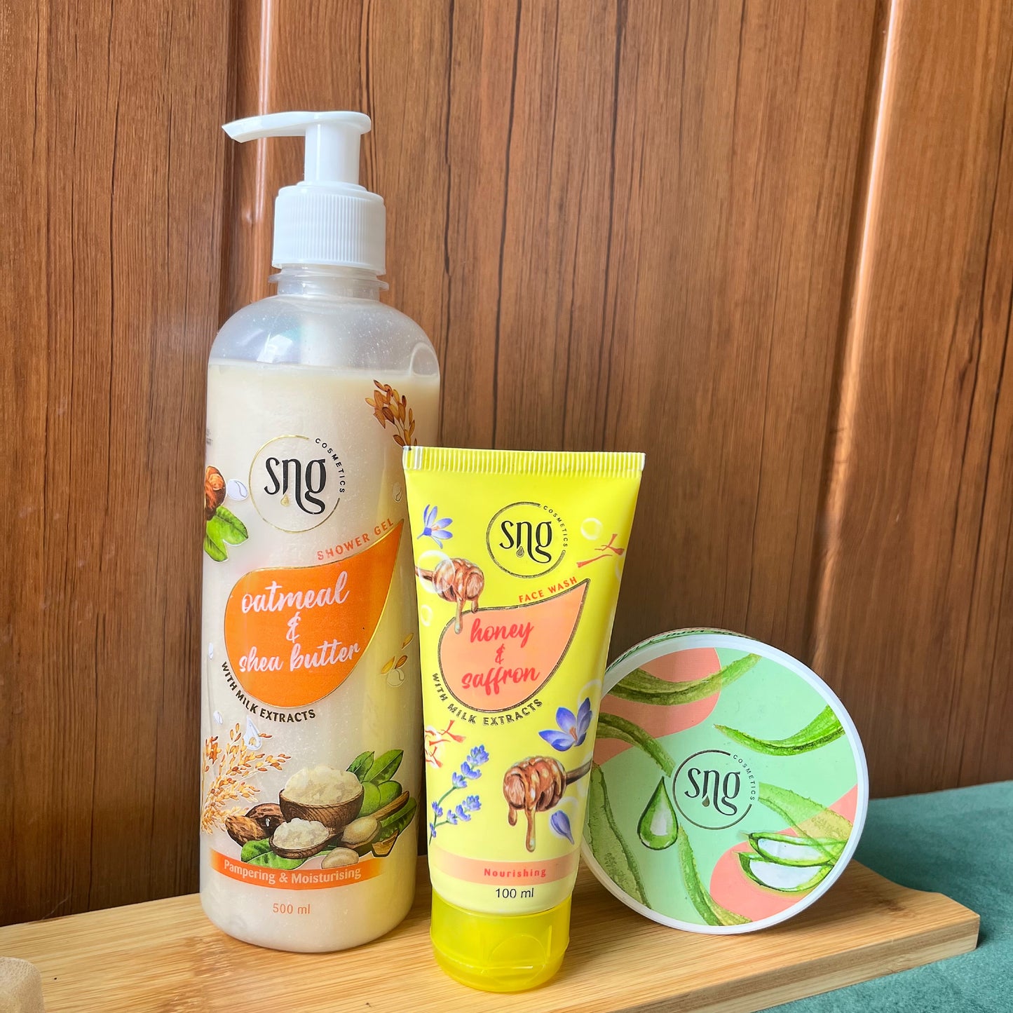 Oatmeal & Shea Butter Shower Gel + Aloevera and Vitamin E Light Hydra Boost Face Moisturiser + Honey & Saffron Facewash (500ml + 150ml + 100ml)